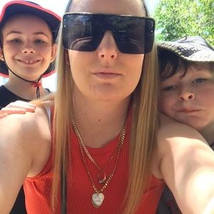 Meet your Posher, Alicia